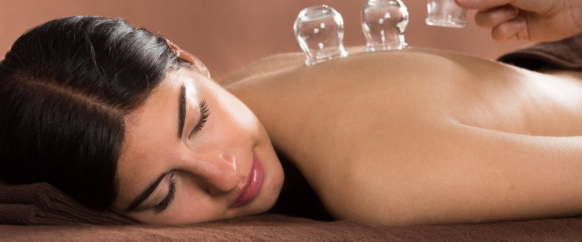 What is Cupping Therapy and How Does it Differ from Acupuncture?